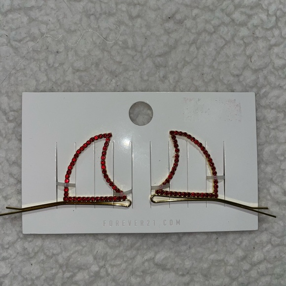 Devil Horn Bobby Pin Set - Picture 2 of 3